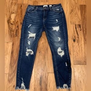 KanCan Kurvy Curvy Signature distressed jeans 30